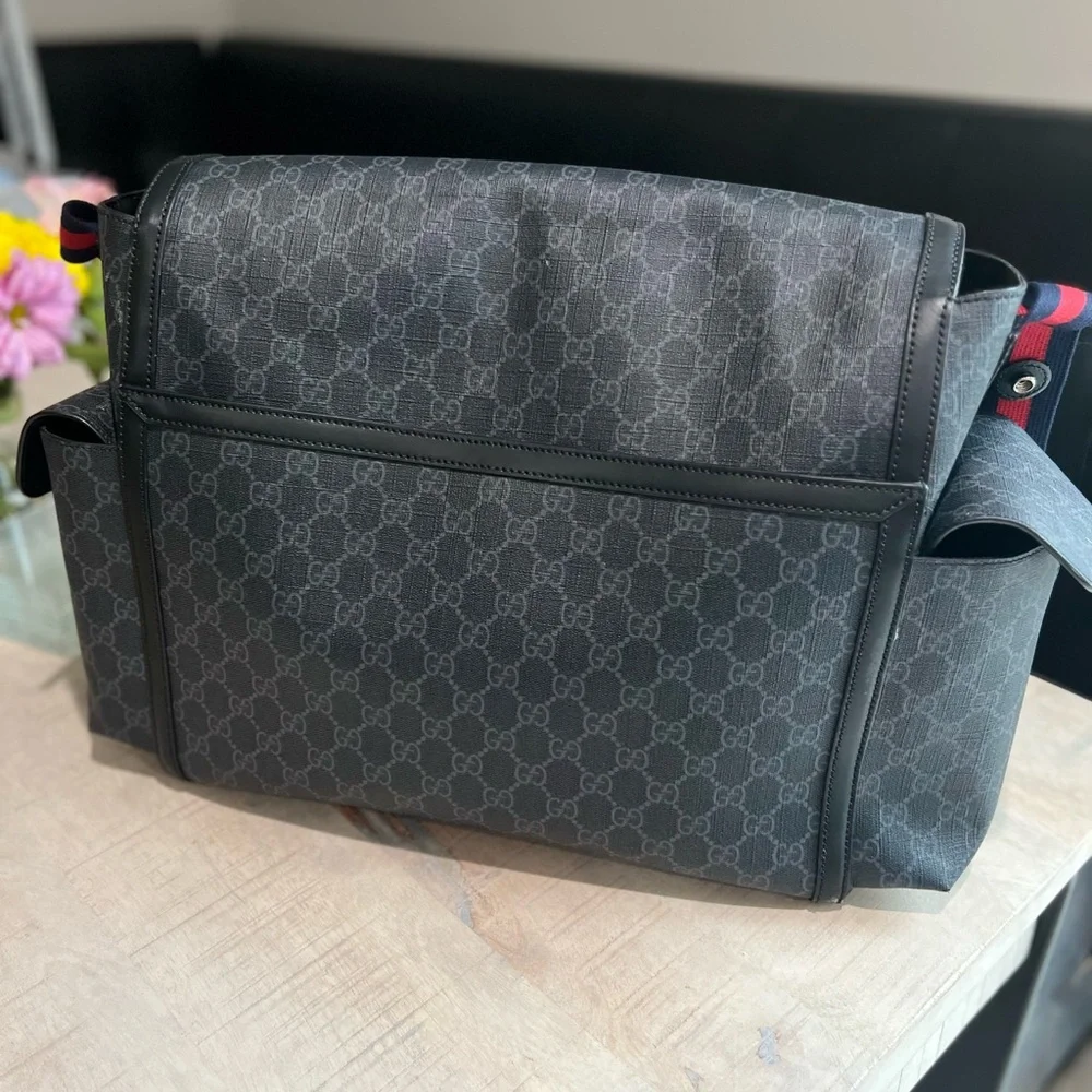 100% Authentic Gucci Diaper Bag - Picture 3 of 6